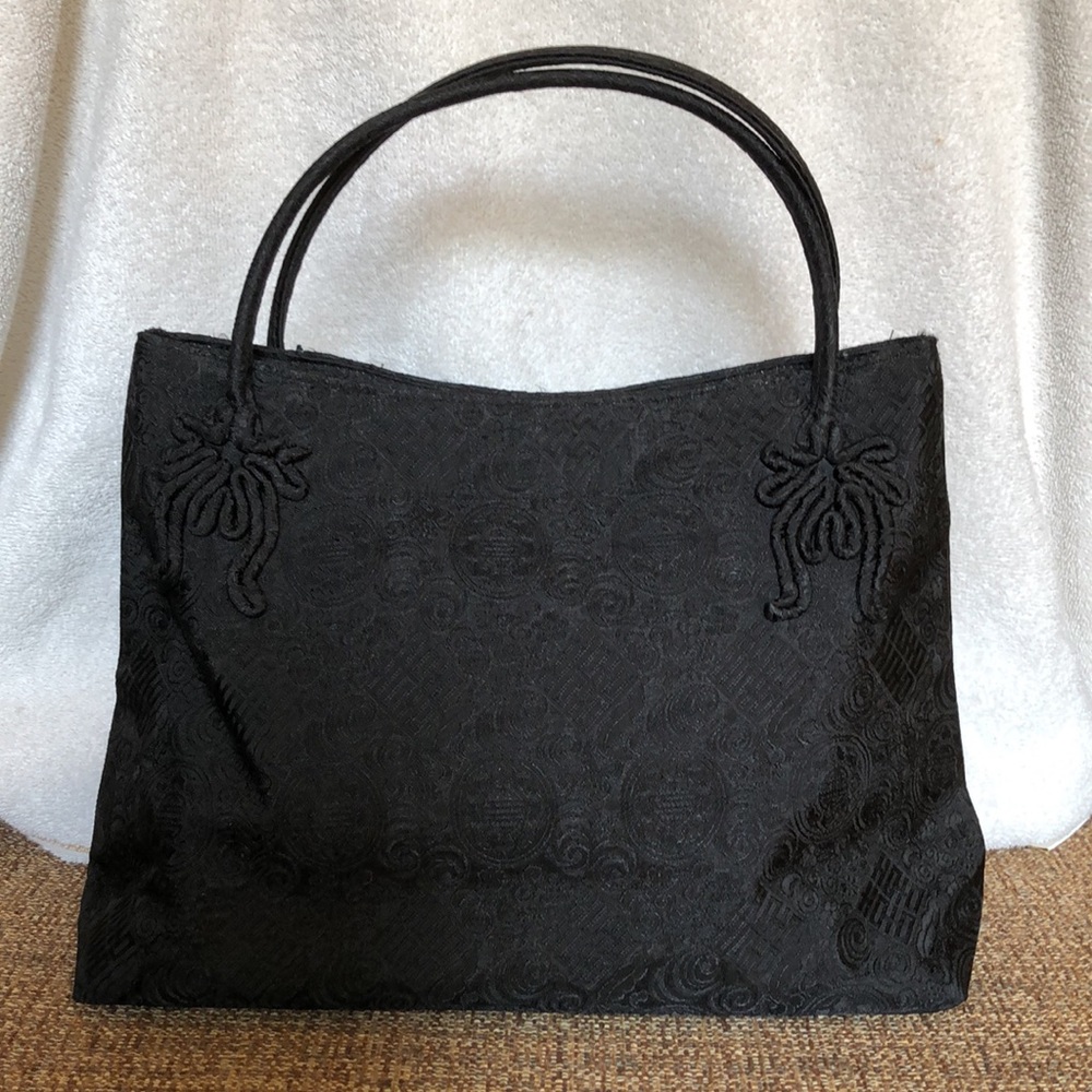 Elegant Black Hobo Bag - Picture 3 of 11